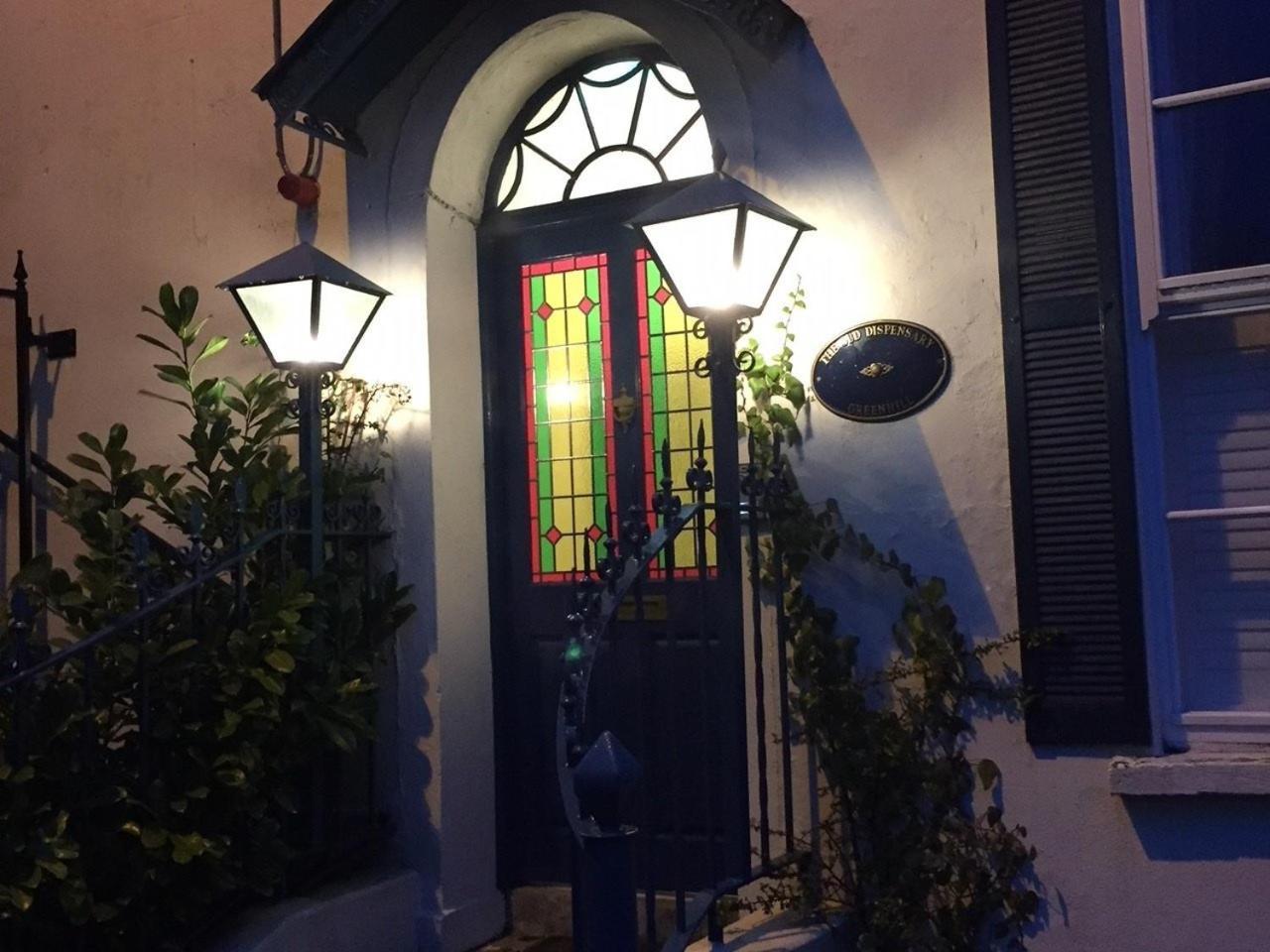 فندق The Old Dispensary كينسالي المظهر الخارجي الصورة